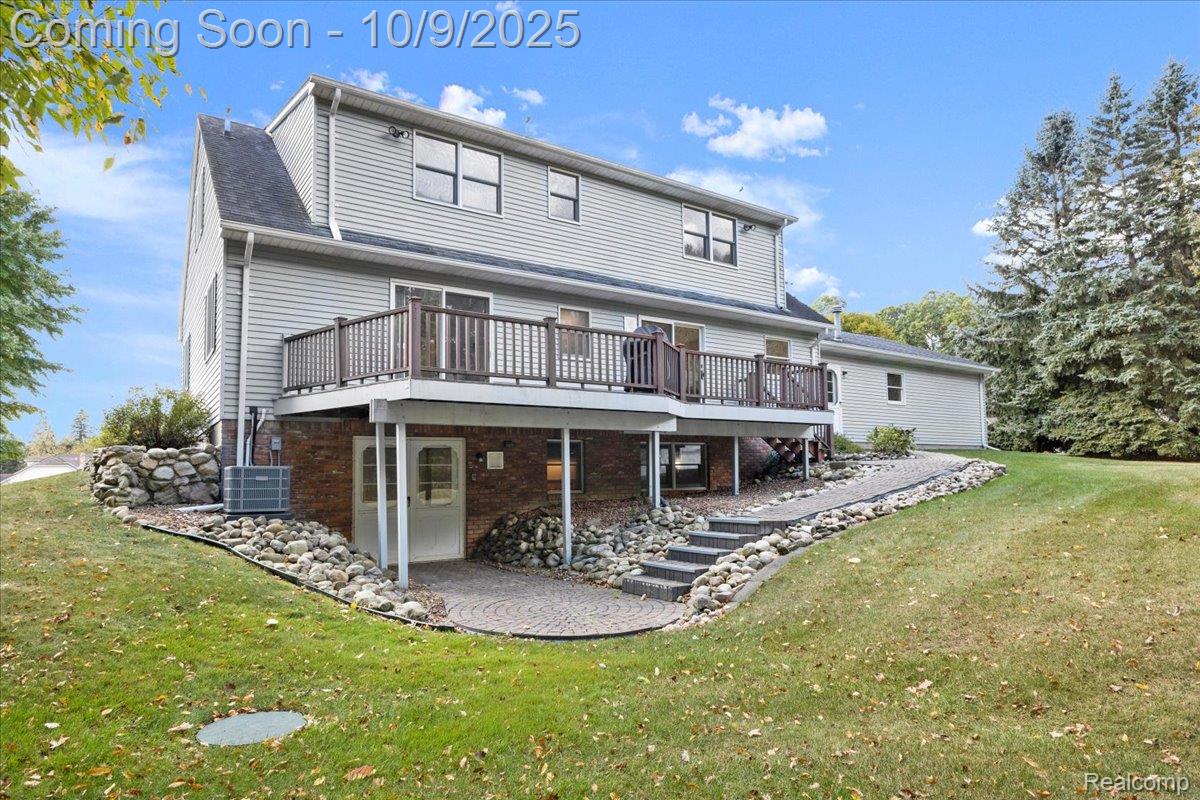 Springfield Charter Township, Michigan 48350, United States, 4 Bedrooms Bedrooms, ,3 BathroomsBathrooms,Residential,Coming Soon,223611