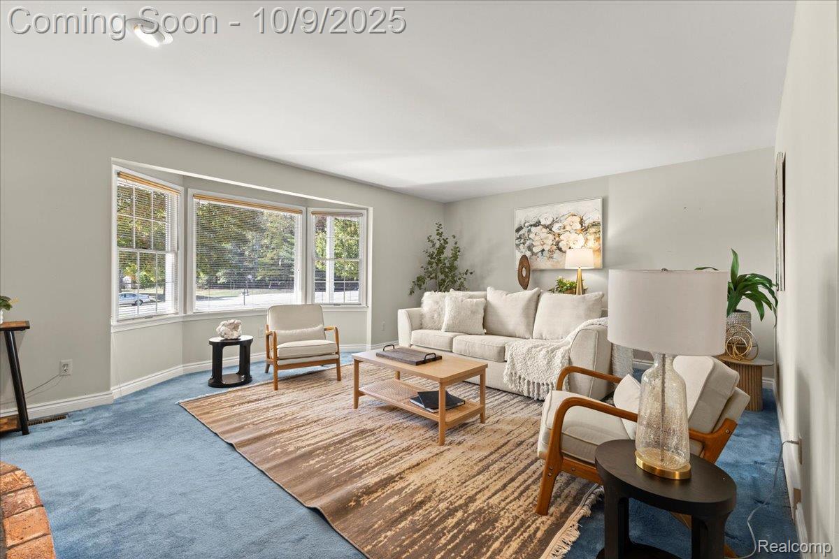 Springfield Charter Township, Michigan 48350, United States, 4 Bedrooms Bedrooms, ,3 BathroomsBathrooms,Residential,Coming Soon,223611