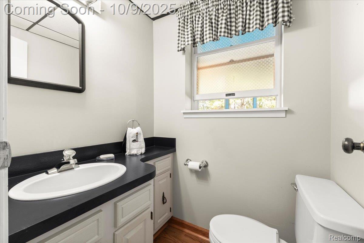 Springfield Charter Township, Michigan 48350, United States, 4 Bedrooms Bedrooms, ,3 BathroomsBathrooms,Residential,Coming Soon,223611