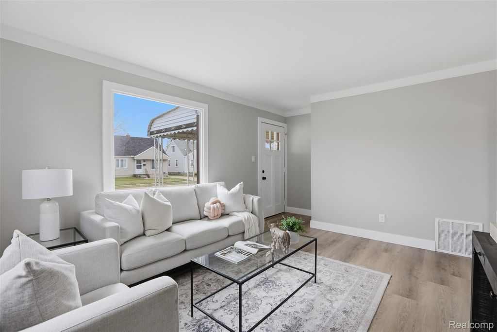 Photo of 29871 Quinkert Street, Roseville City, MI 48066 (MLS # 20261027766)