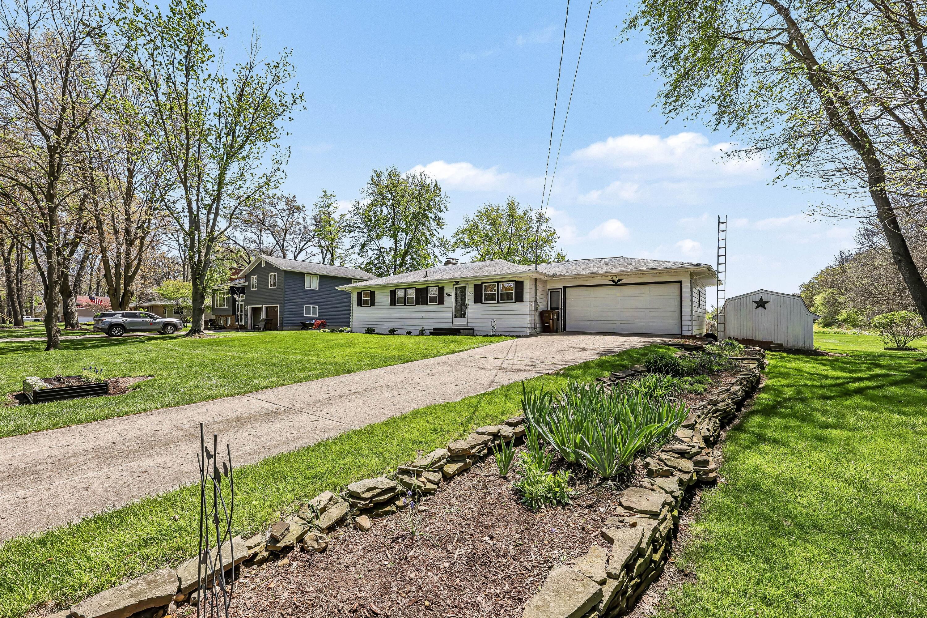 525 Forest Lane