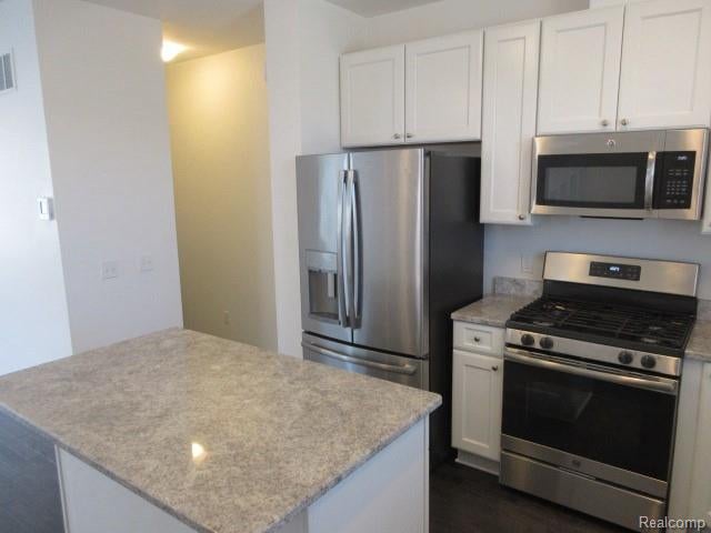 3143 Chambers W