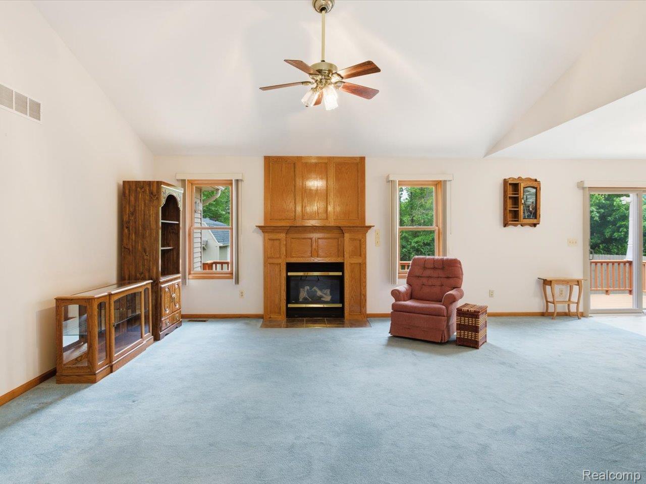 4305 Juniper Lane