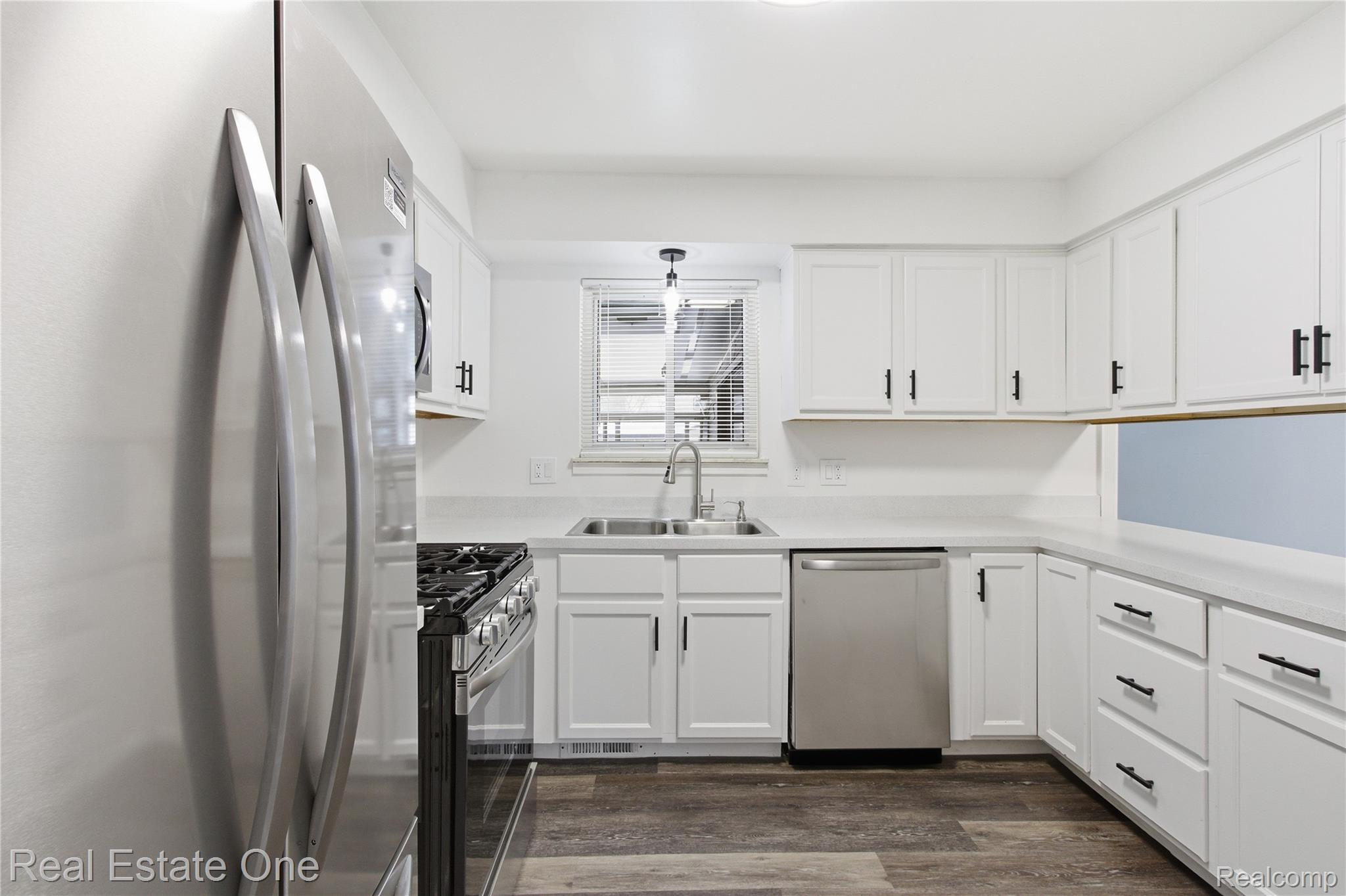 9223 Roosevelt Street