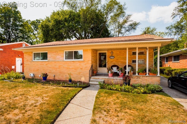 24031 SENECA ST, OAK PARK, MI 48237 - Image 908079d893649e24aedade8dee077b17/2596554248