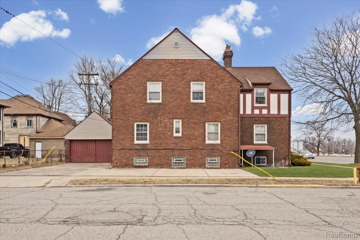 4494 W Jefferson Avenue