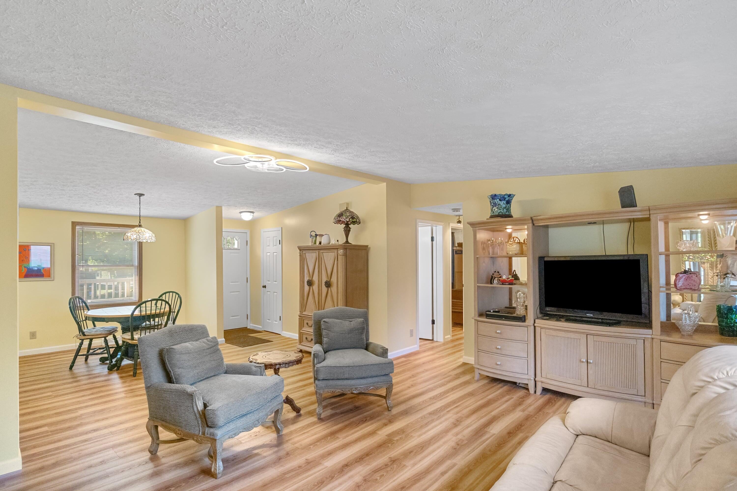 405 E Elm Street