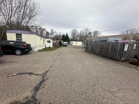 28730 GRAND RIVER Avenue Farmington Hills City MI 48336