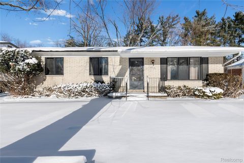 20156 Midway Avenue Southfield City MI 48075