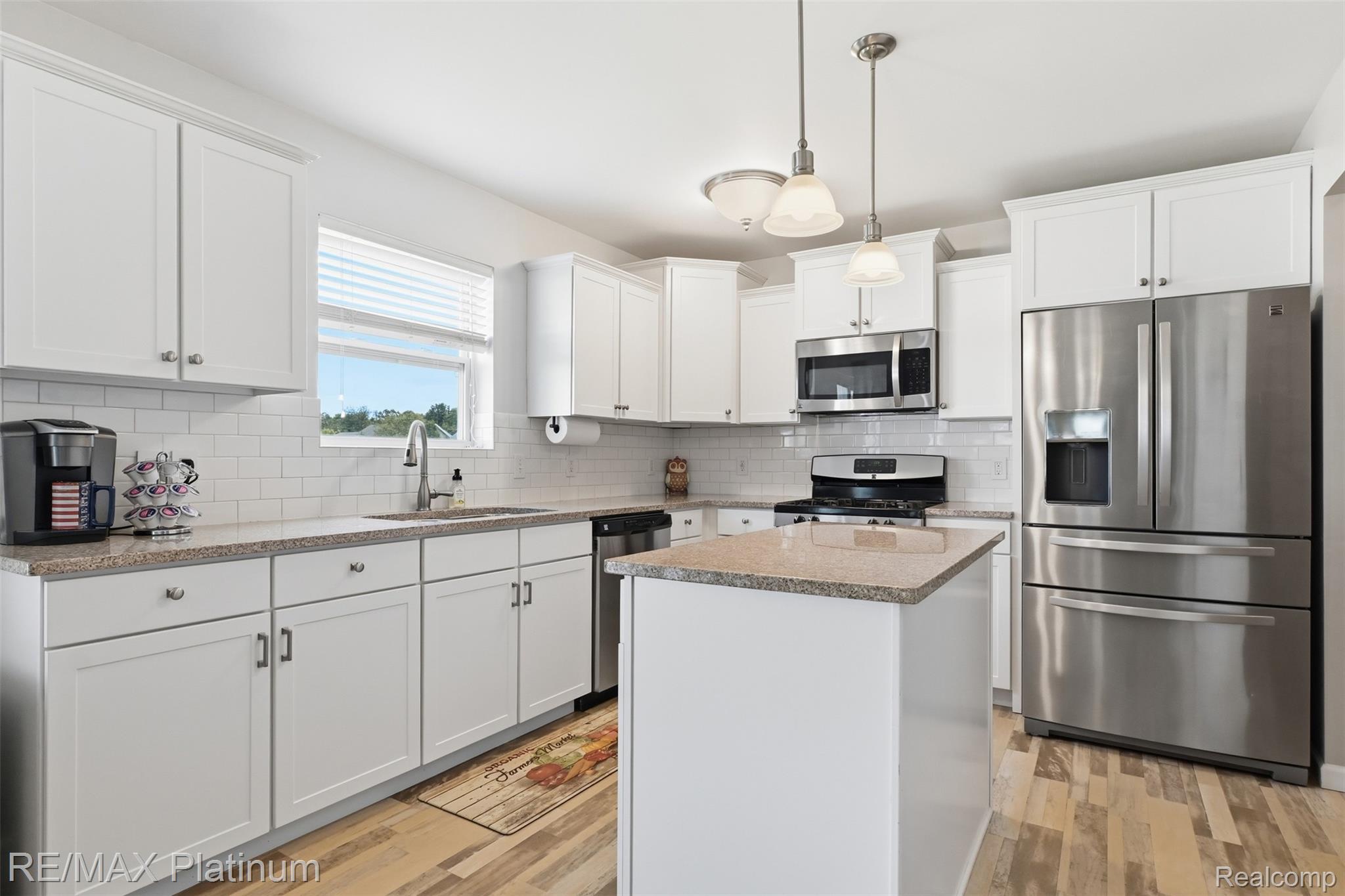 3553 Amber Oaks Drive
