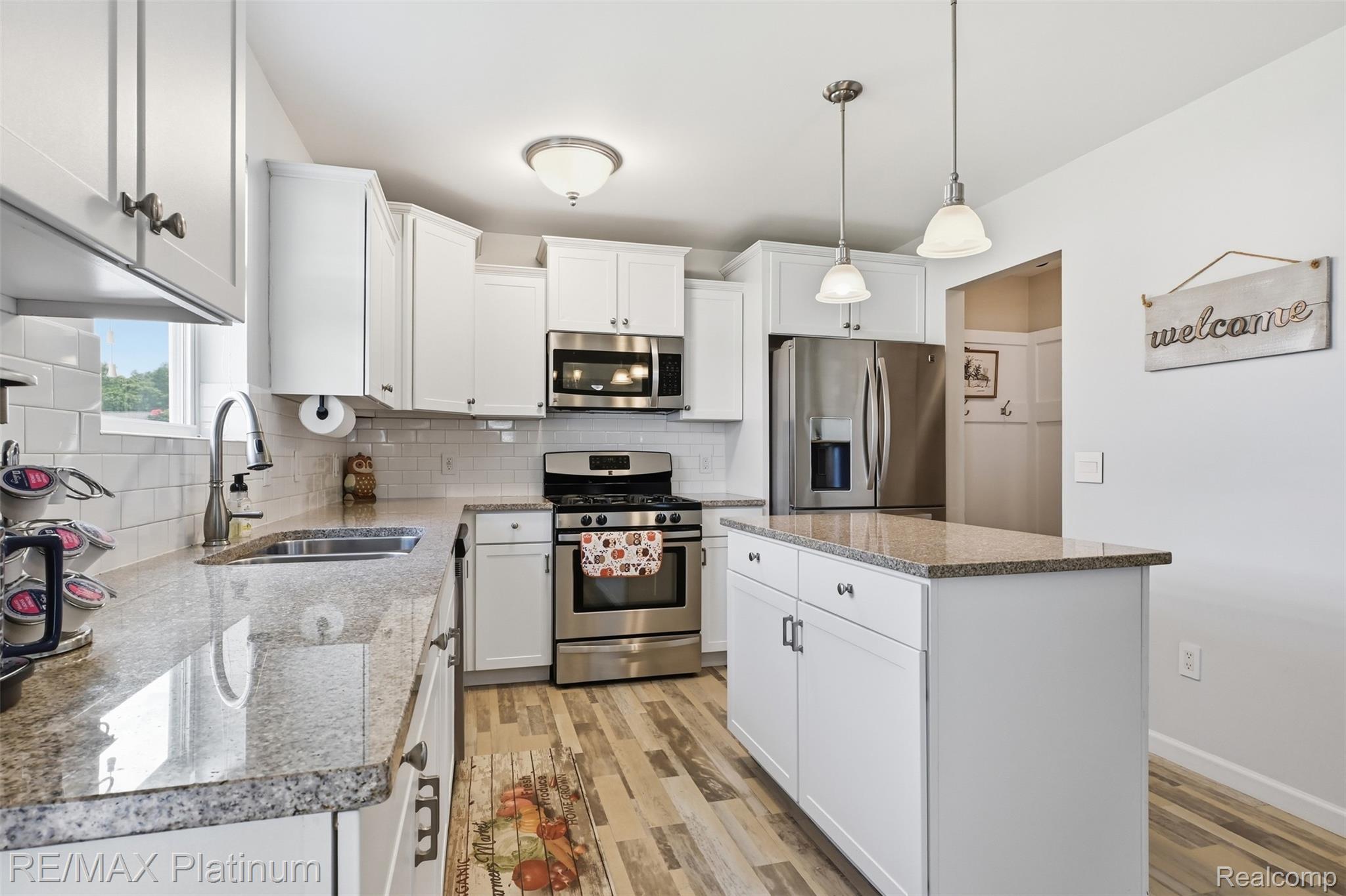 3553 Amber Oaks Drive