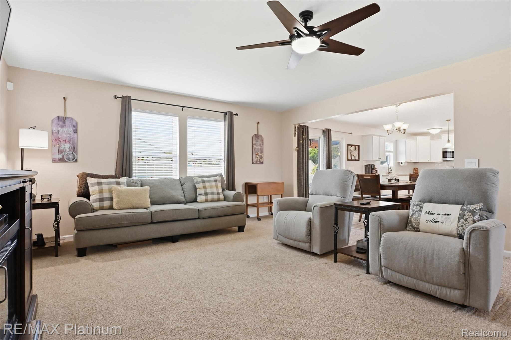 3553 Amber Oaks Drive