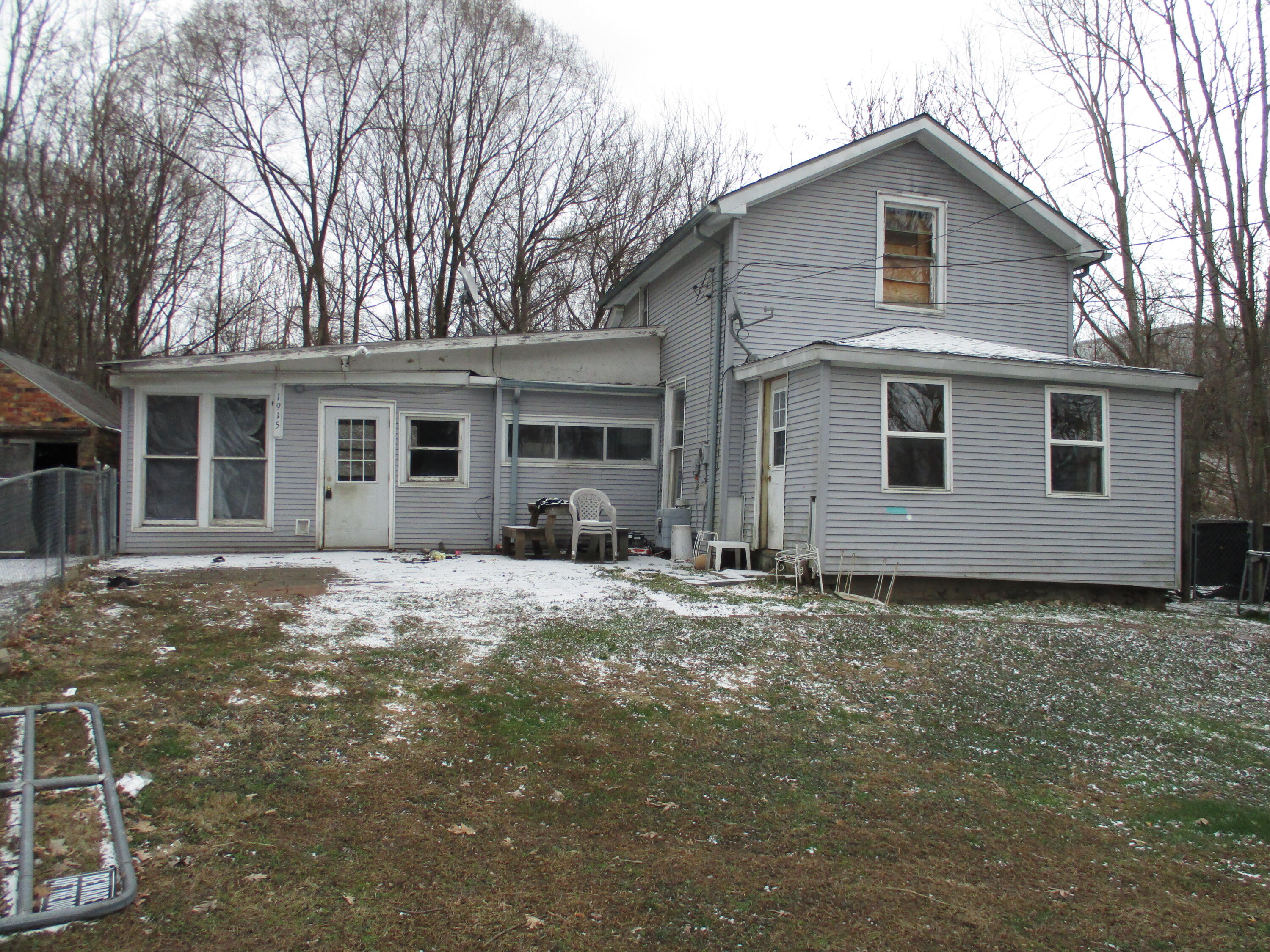 1915 River Street