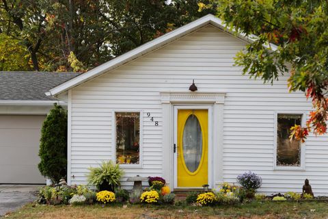 948 Carver Street Traverse City City MI 49686