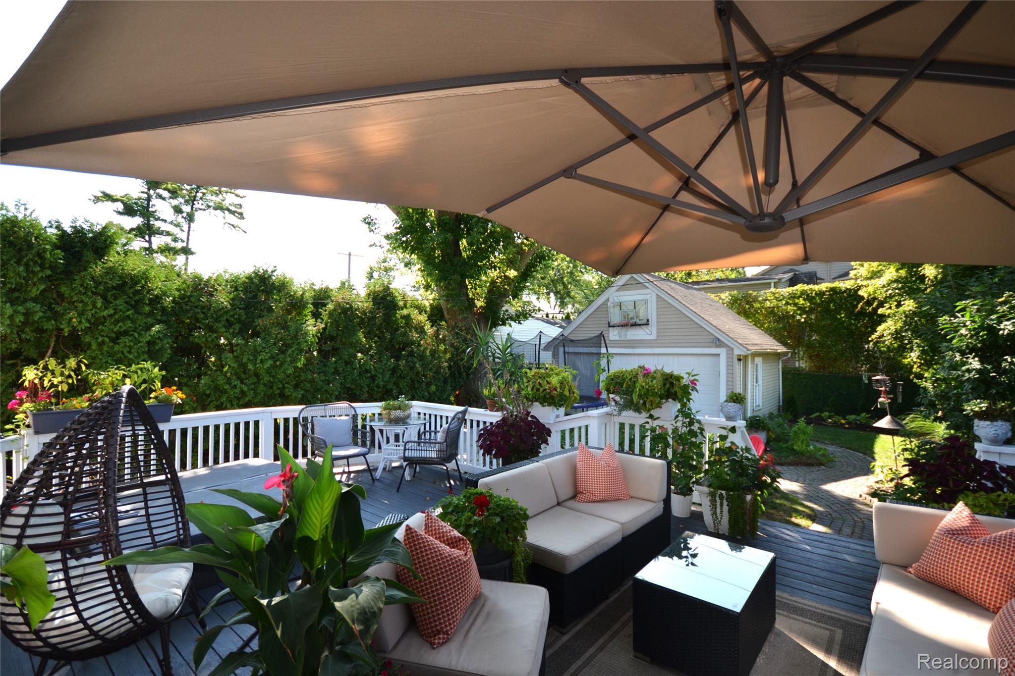 Birmingham City, Michigan 48009, United States, 3 Bedrooms Bedrooms, ,3 BathroomsBathrooms,Residential,Active,207023