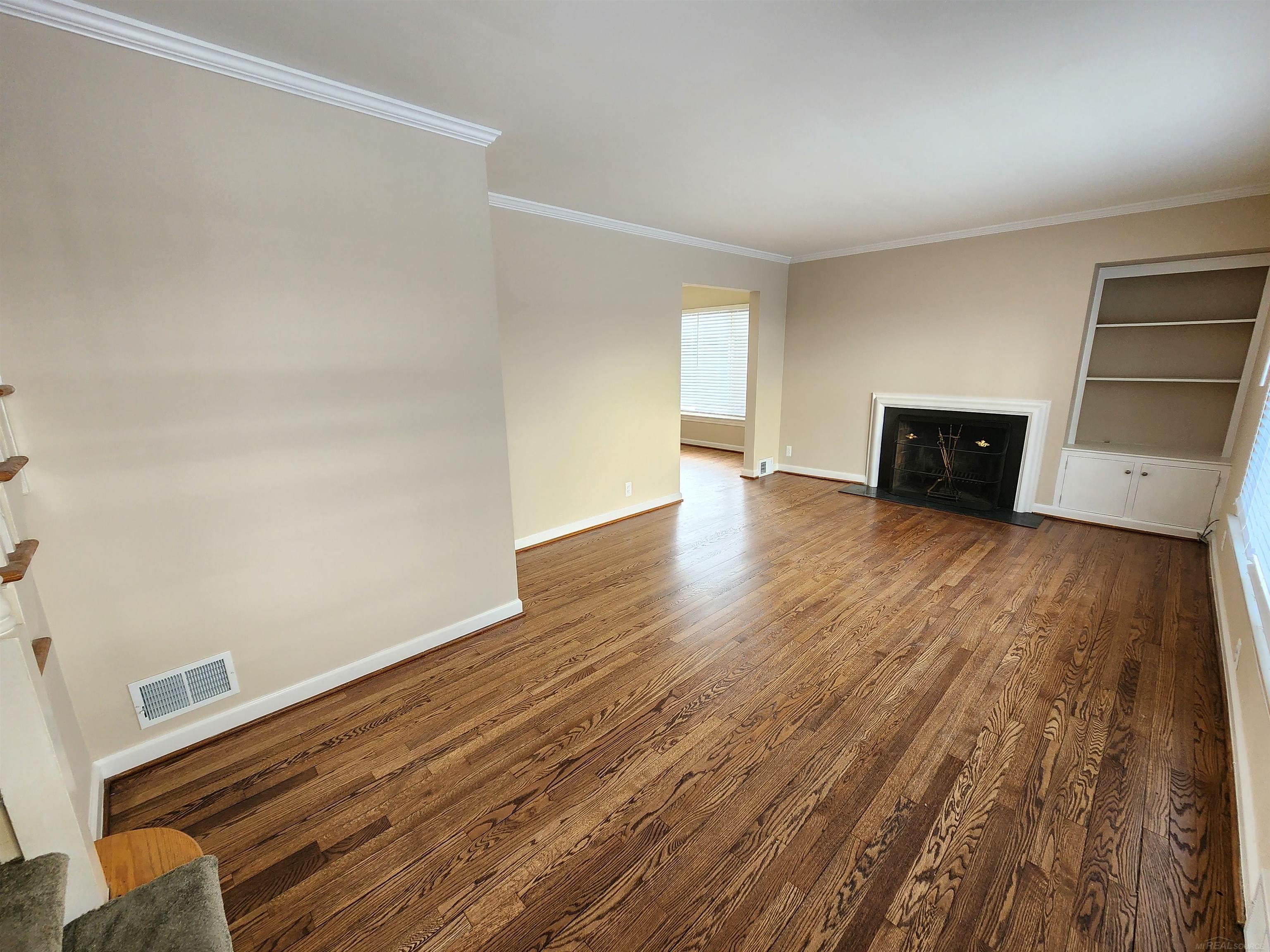 343 Rivard Boulevard