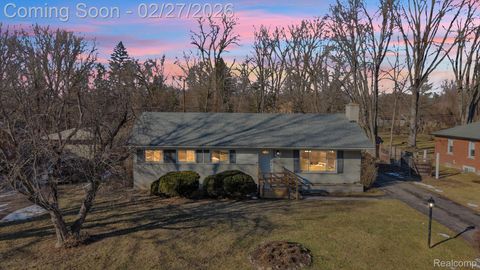 29760 Hoy Street Livonia City MI 48154