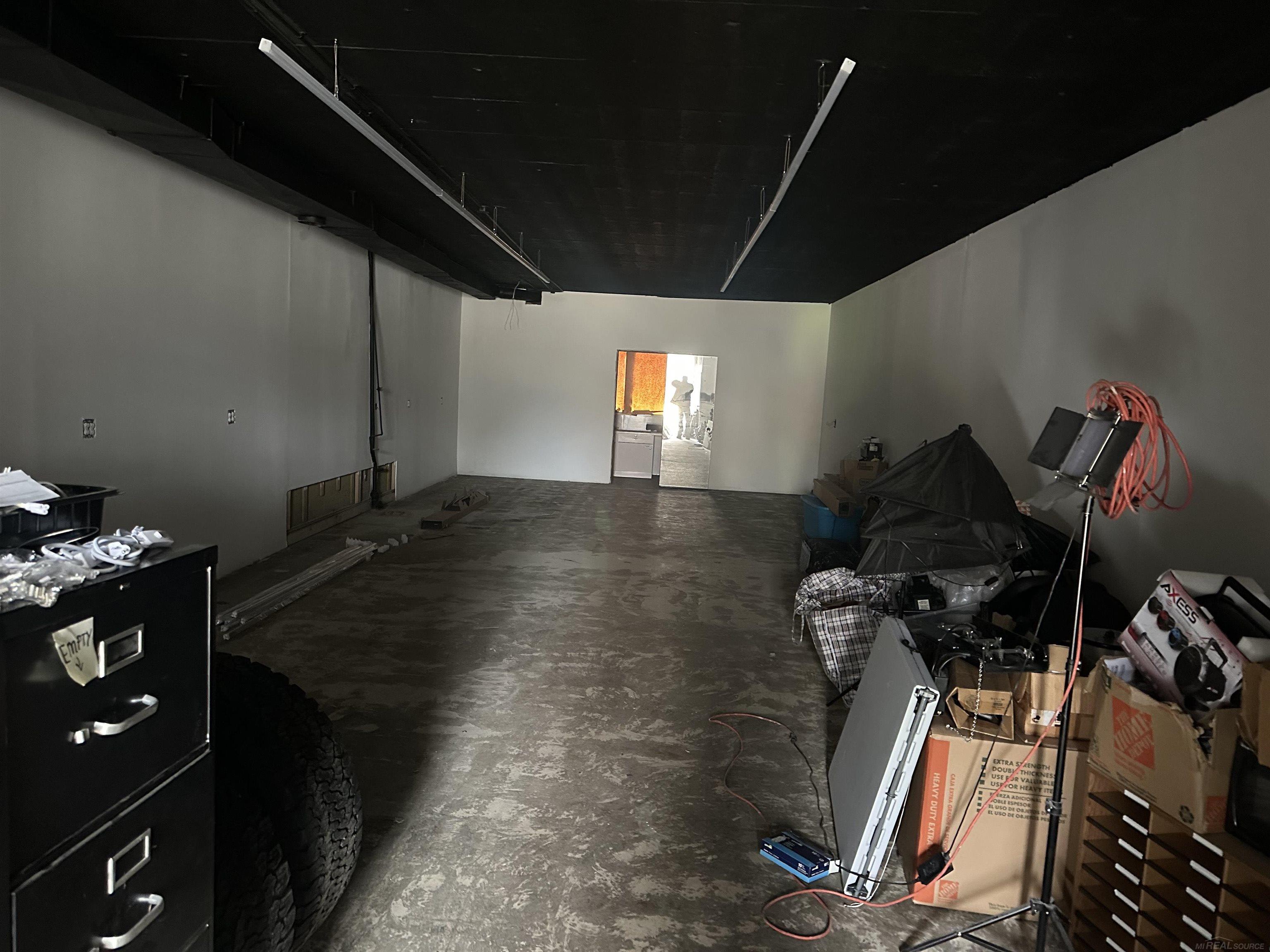 22137 Gratiot Avenue