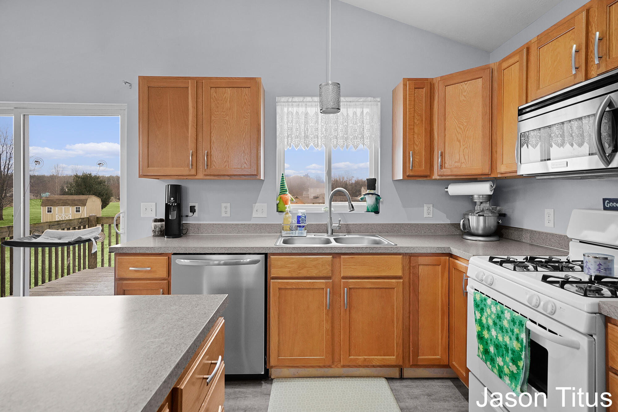 7563 Red Cedar Drive NE