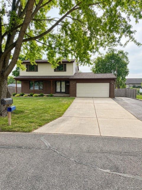 Photo of 3786 Hazelton Avenue, Rochester Hills City, MI 48307 (MLS # 20261069249)