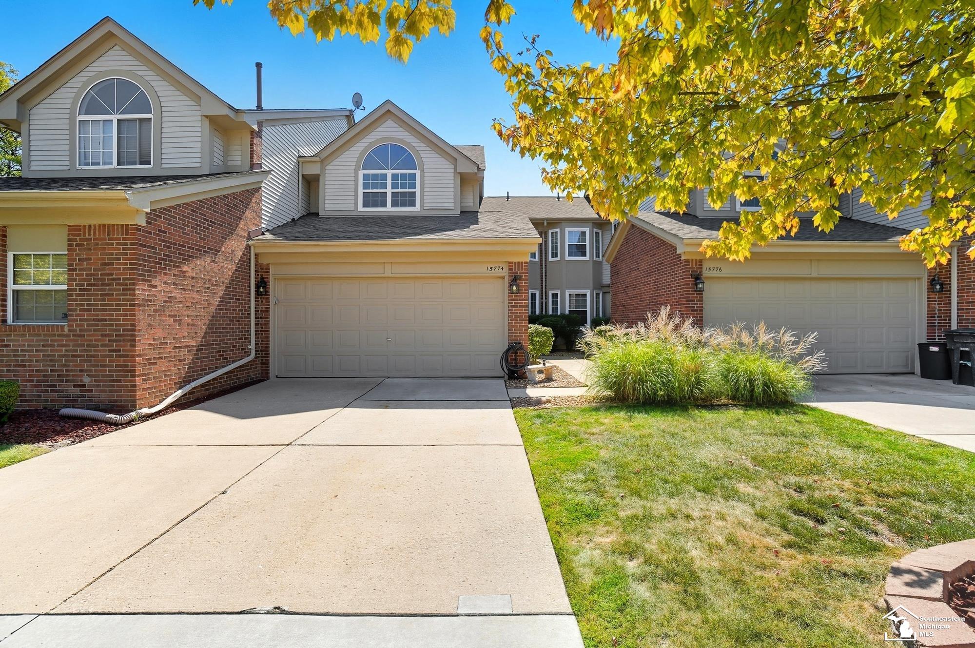 15774 Golfview Boulevard