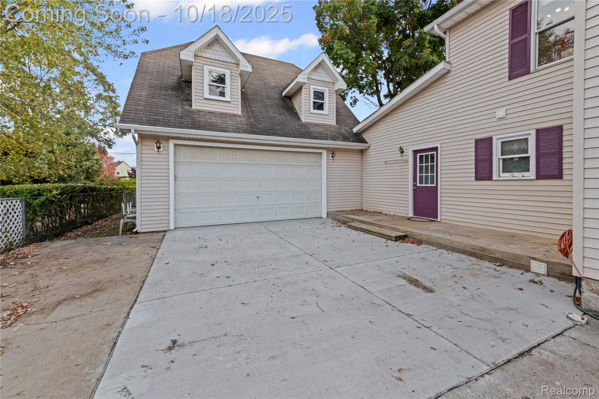 8 Hovey Street