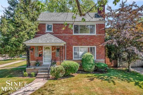 796 Harcourt Road Grosse Pointe Park City MI 48230