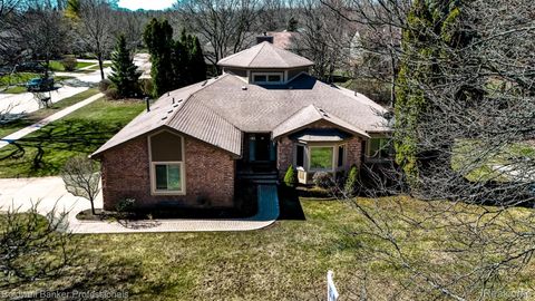 1671 Apple Drive Troy City MI 48098