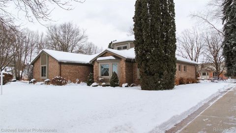 1671 Apple Drive Troy City MI 48098