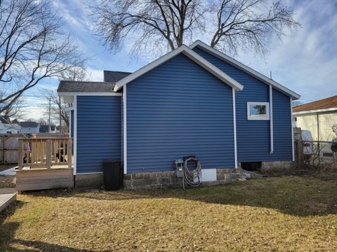 Tiny photo for 252 Hughes Street, Manistee City, MI 49660 (MLS # 67026013450)