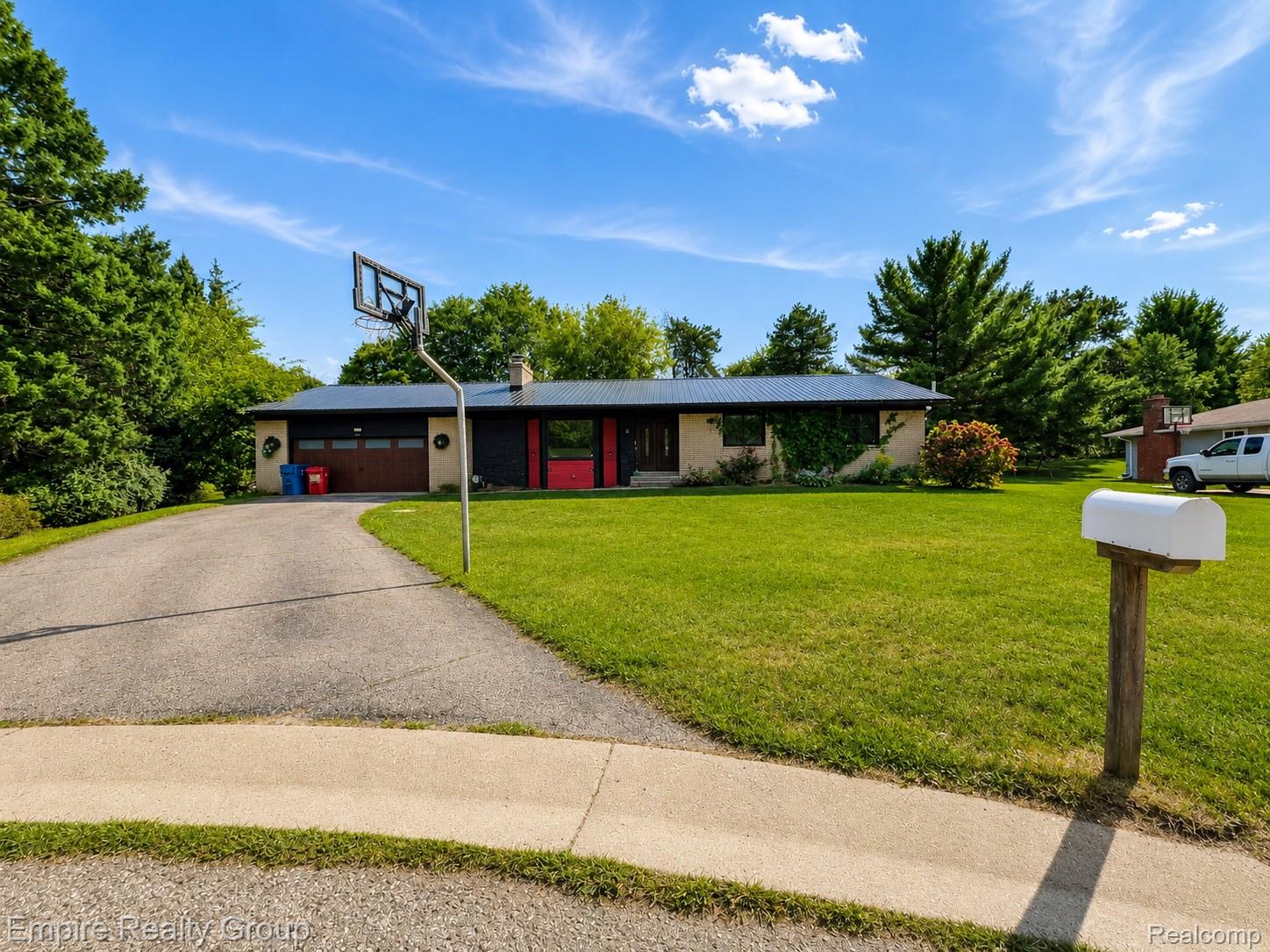 1486 Russ Roy Court