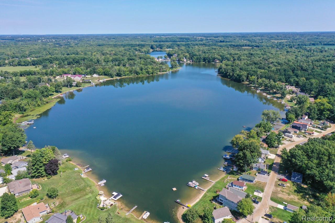 11036 Charles Dr. Charles Drive