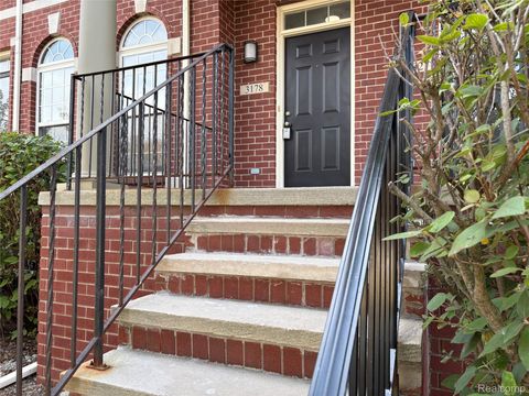 3178 Camden Drive 83 Troy City MI 48084