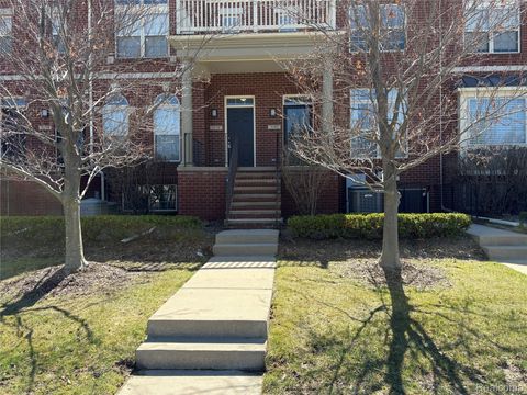 3178 Camden Drive 83 Troy City MI 48084