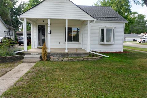 27129 Osmun Street Madison Heights City MI 48071