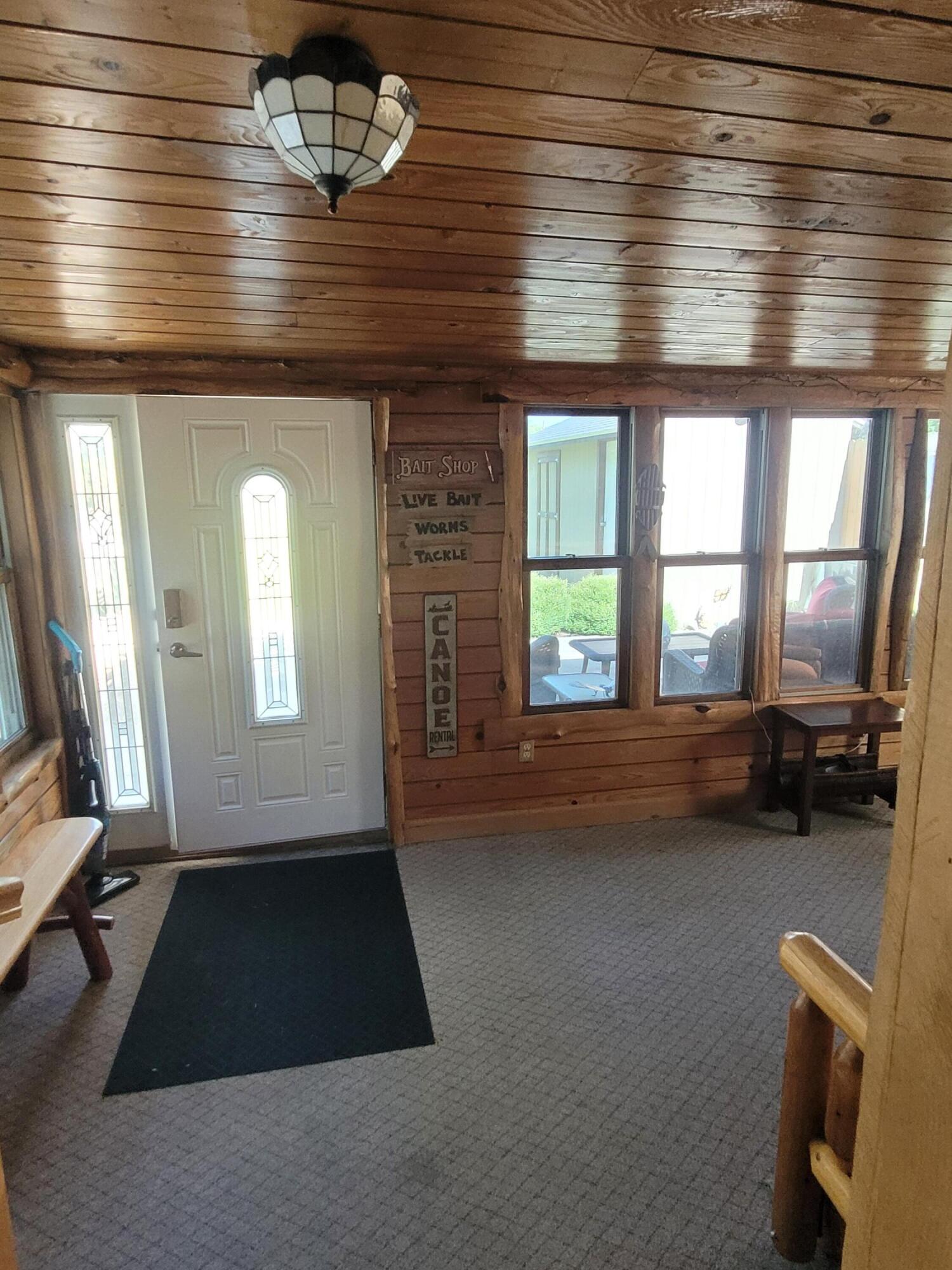 7517 Lake Drive