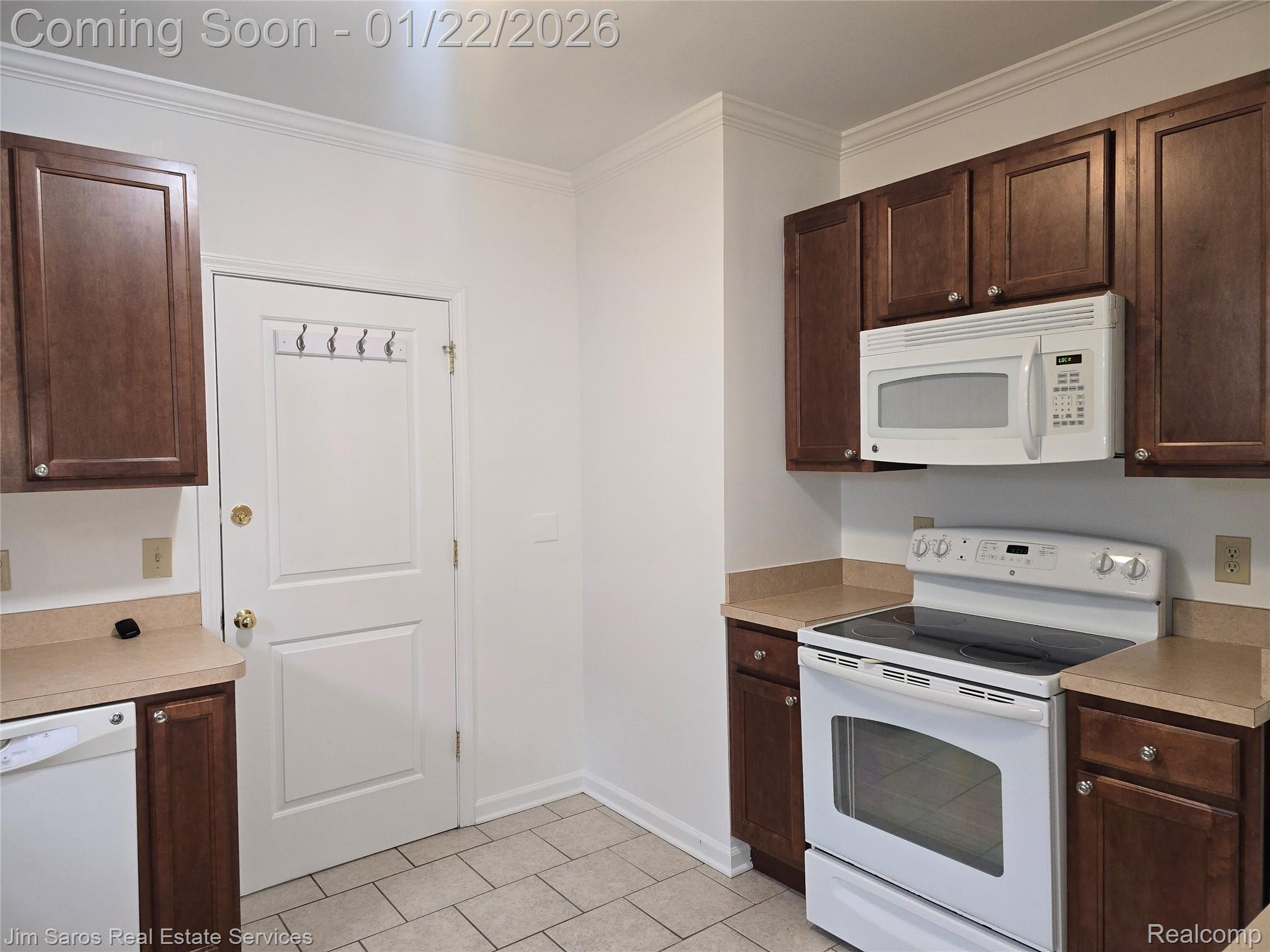 1069 Wayburn #2 Upper Street