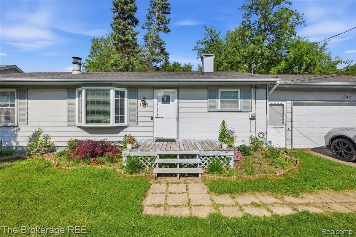 1747 Manse Road