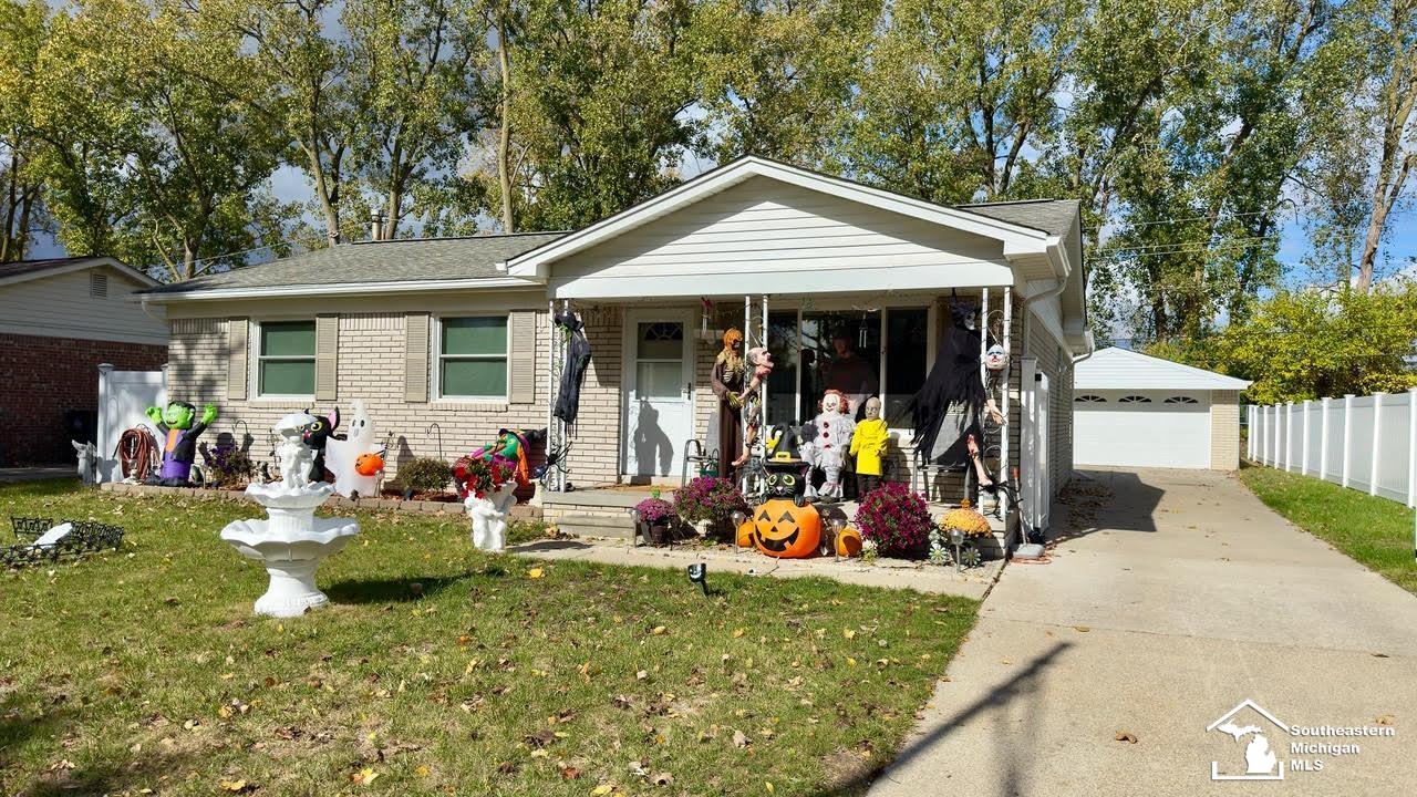 25158 Superior Road