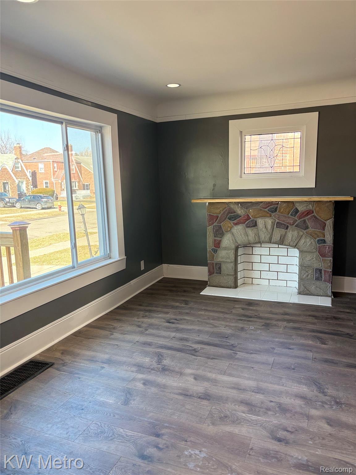 9558 Mark Twain Street