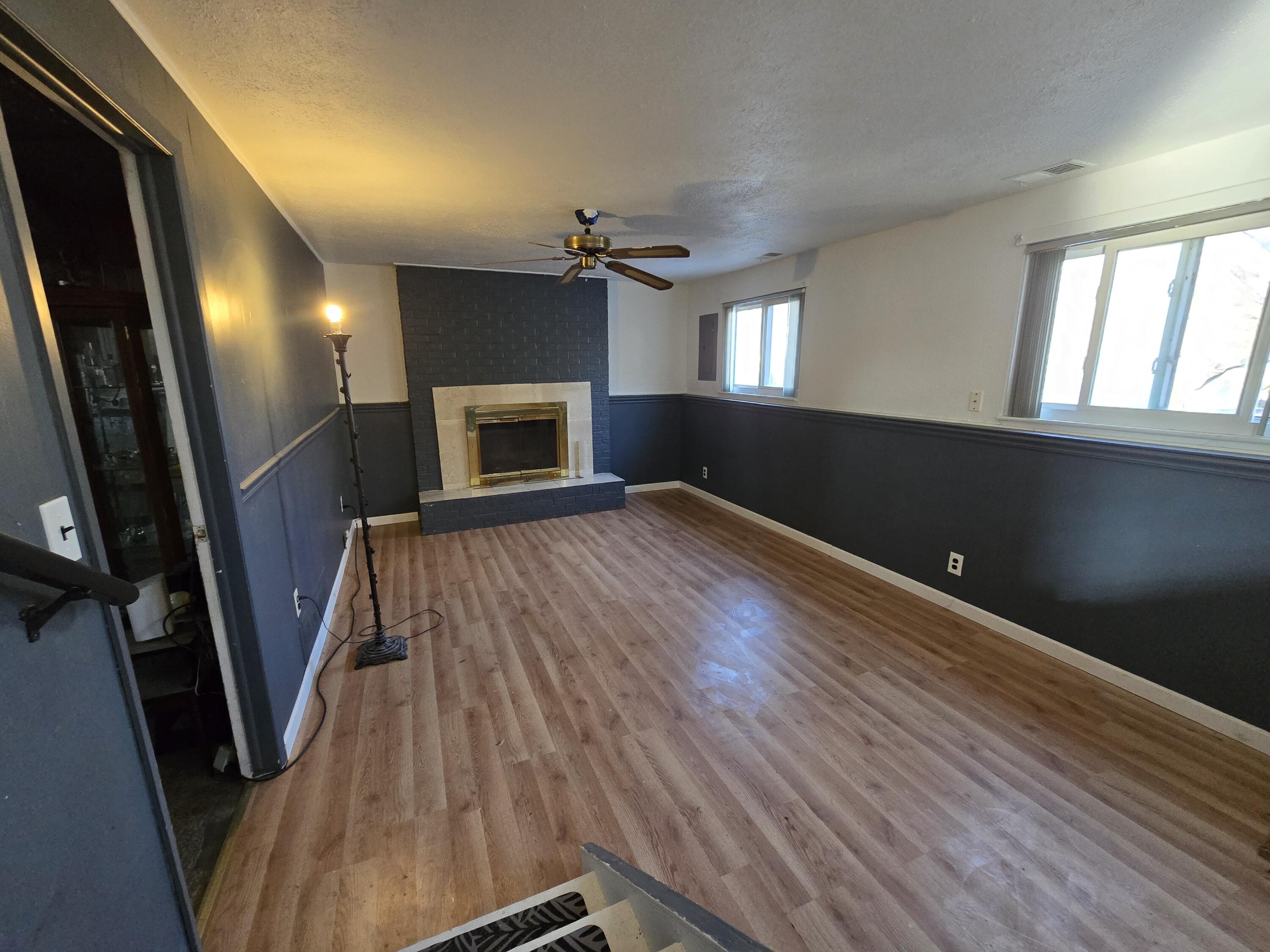 127 S John Hix Street