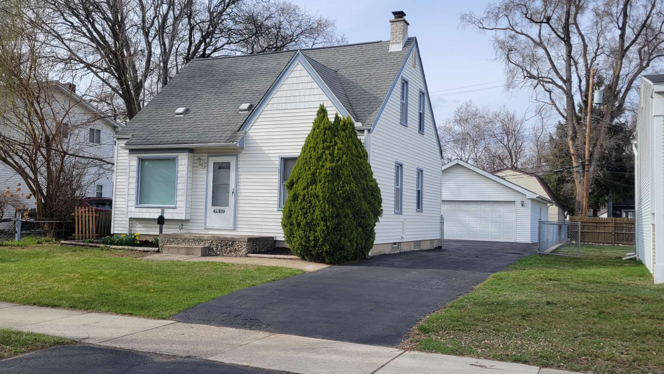 639 E 14 MILE Road