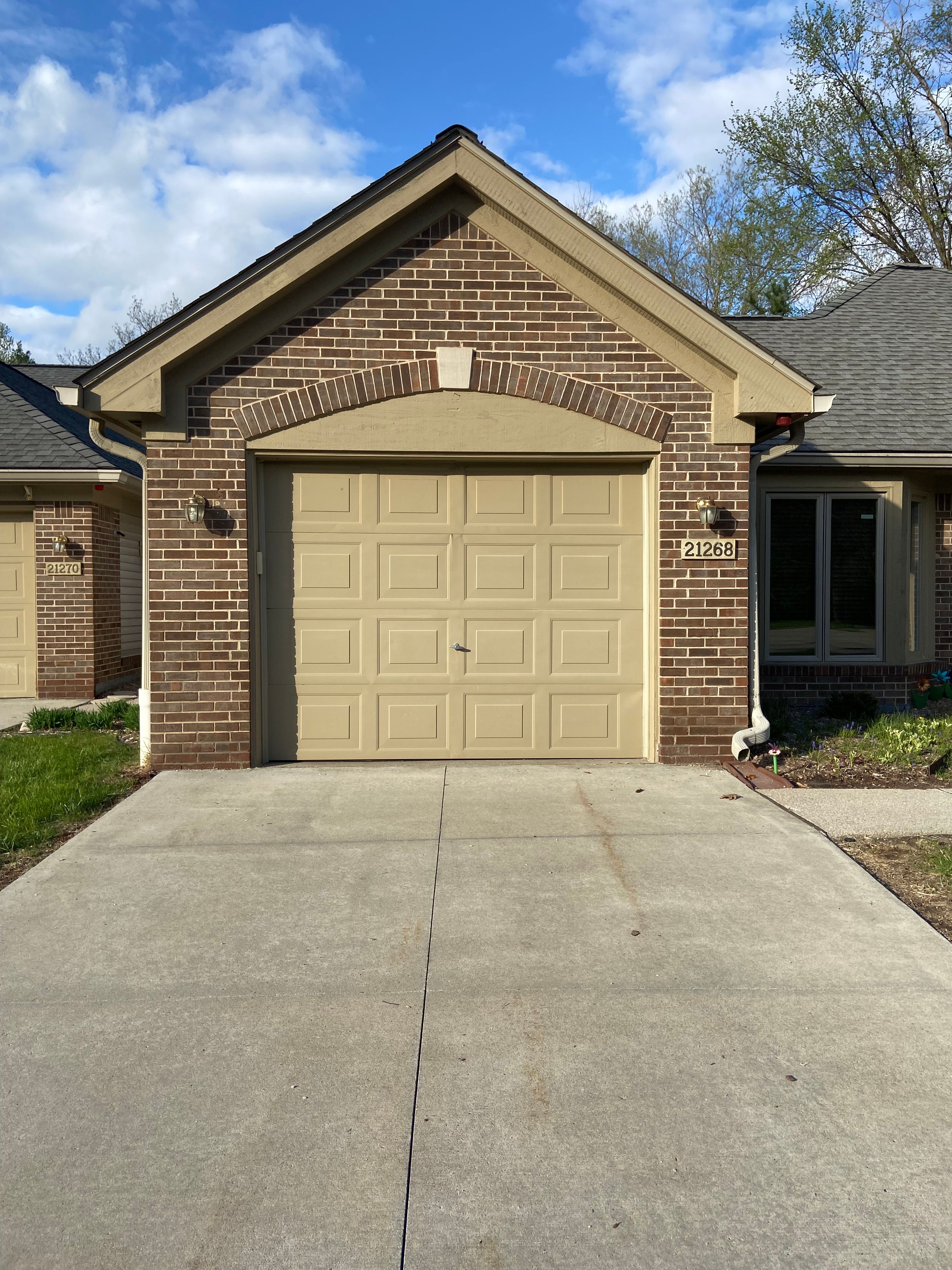21268 SYCAMORE Court