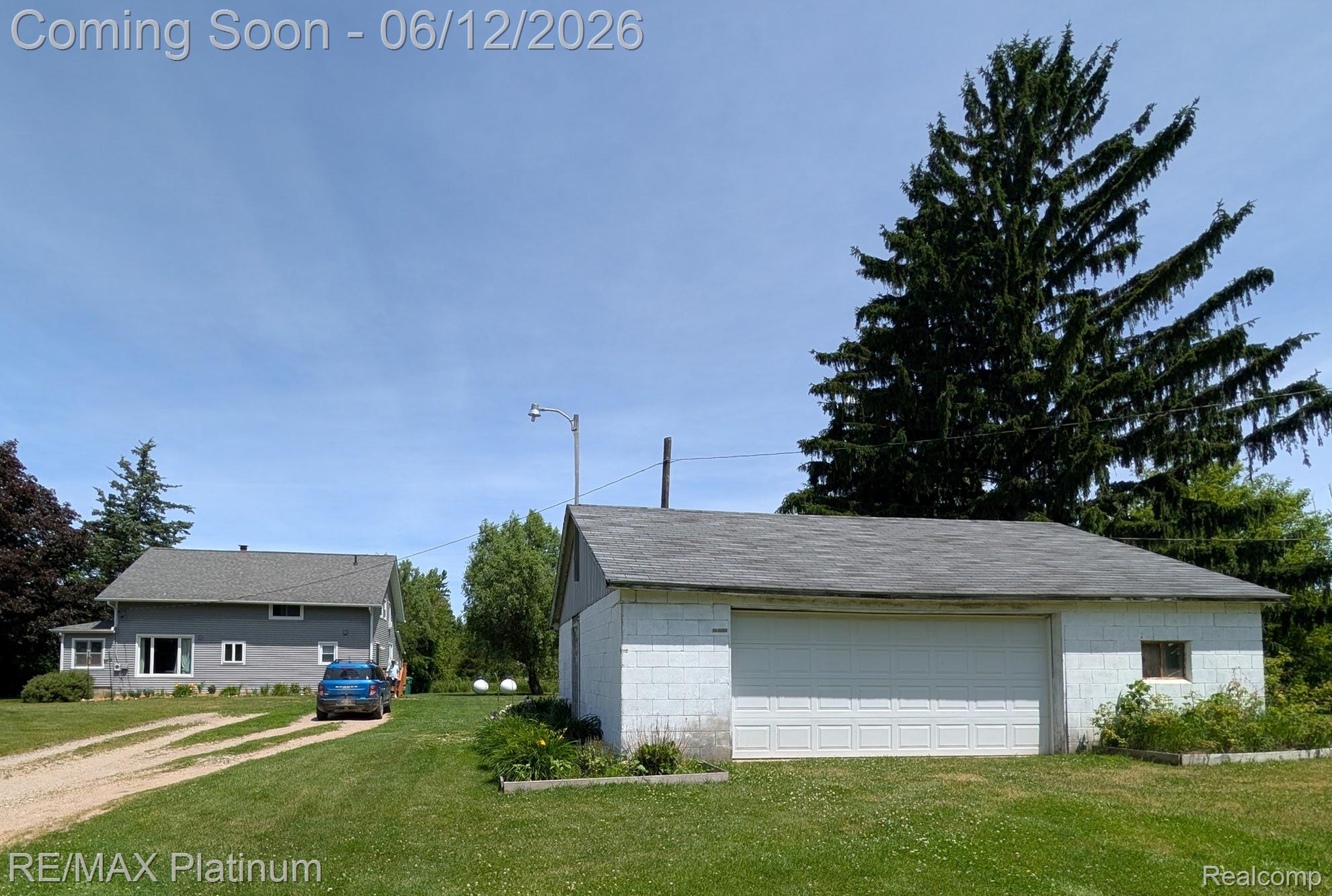 9084 Hartland Road