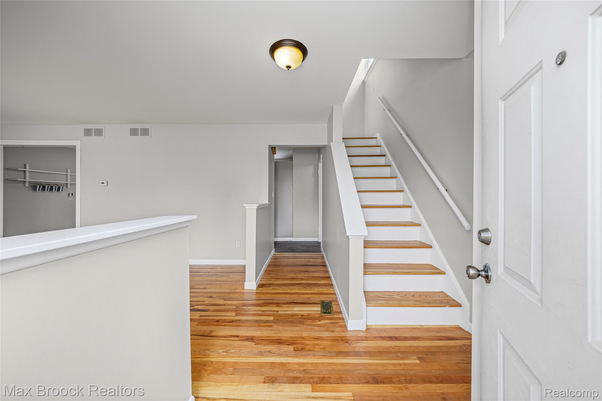 22912 Glenmoor Heights