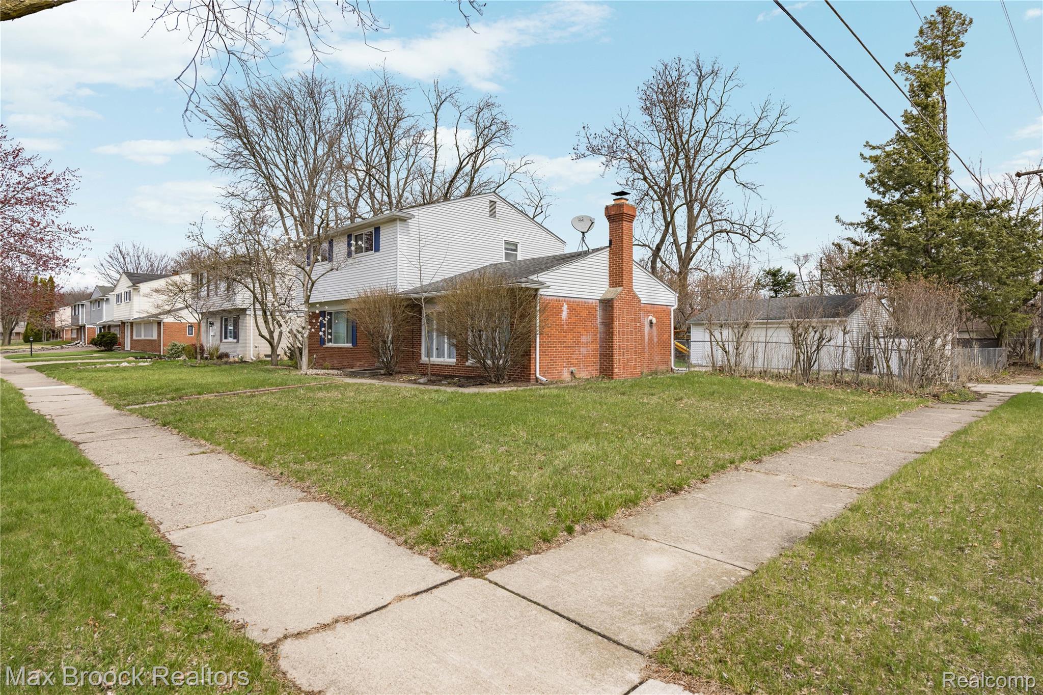 22912 Glenmoor Heights