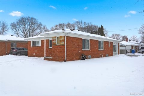 25961 Warrington Street Dearborn Heights City MI 48127