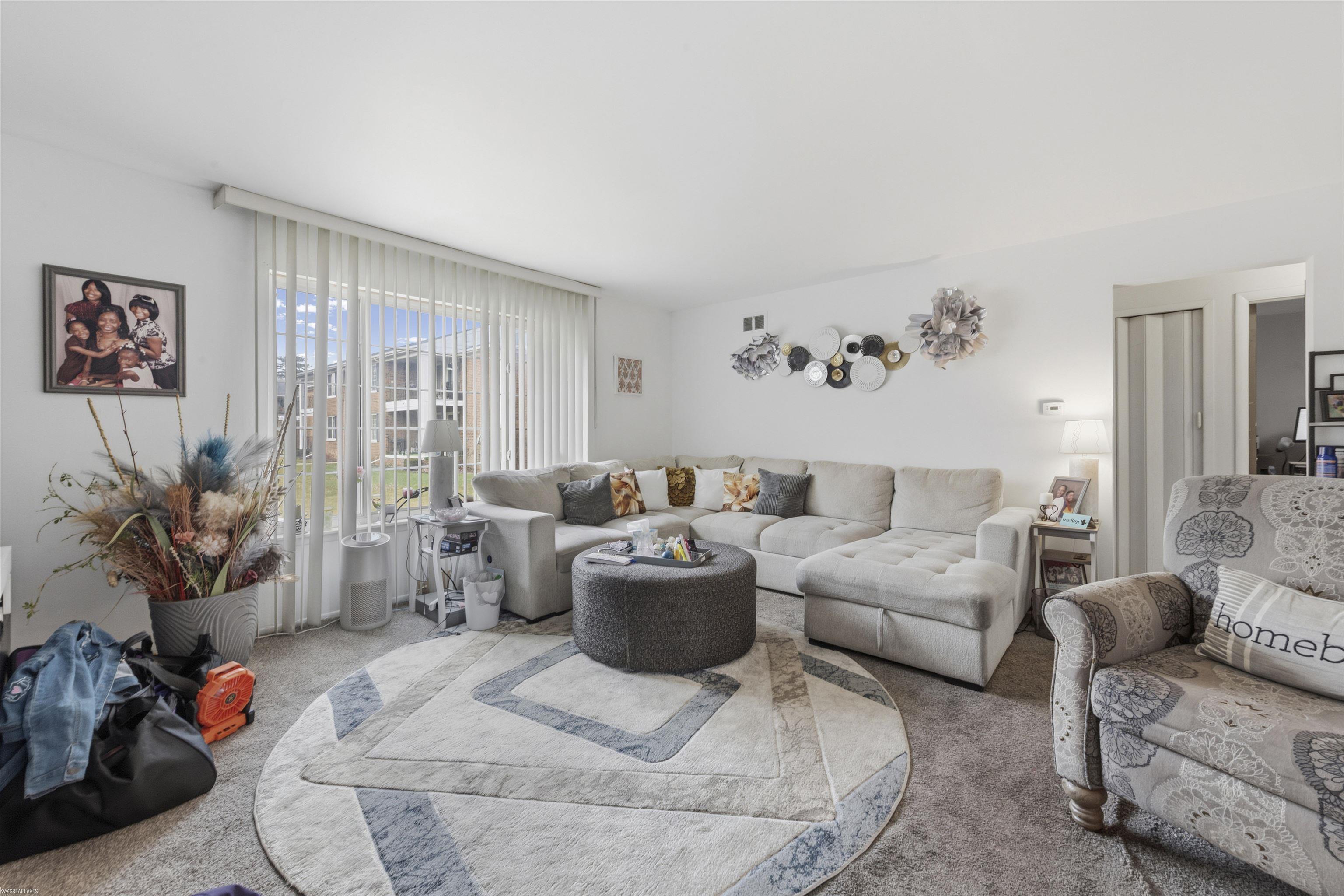 25344 Shiawassee Circle