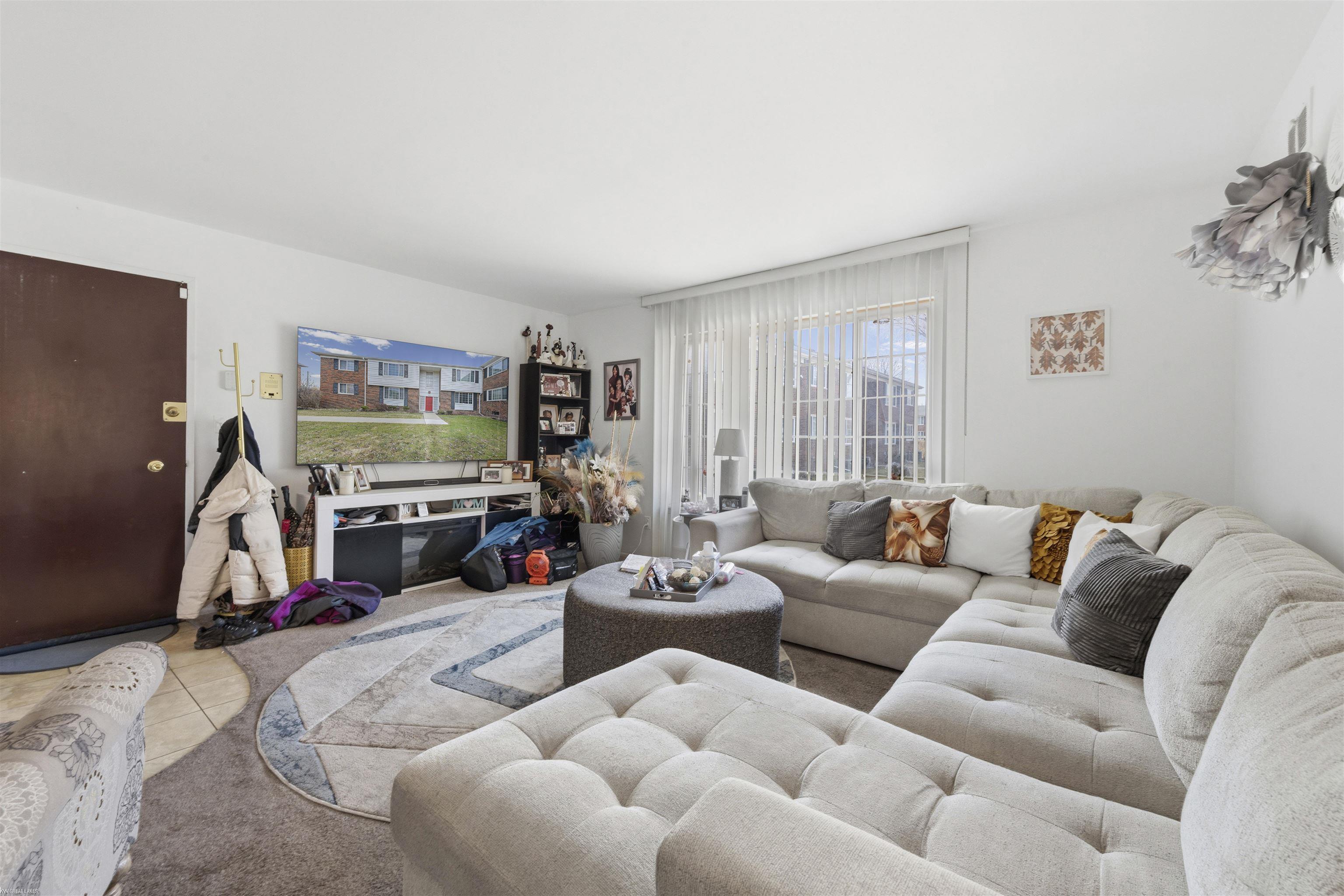 25344 Shiawassee Circle