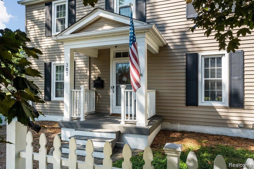 303 CABINET Street